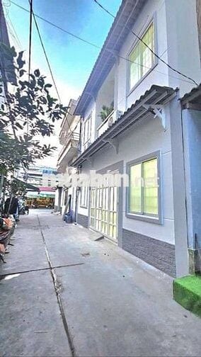 BÁN NHÀ ĐẸP  HẺM XE HƠI KẾ MT , NGAY LÊ VĂN QUỚI , GIÁ TỐT