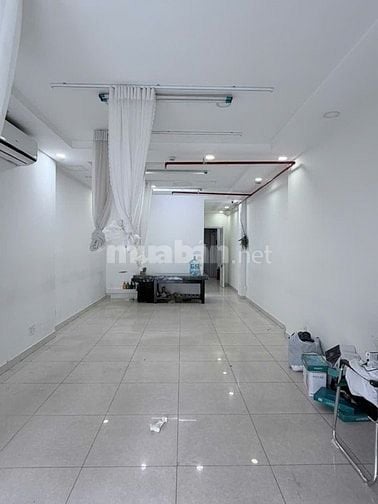 Tòa nhà mặt tiền Lê Quang Định, 1 hầm 7 lầu giá tốt 75tr/tháng