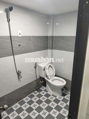 Cho thuê nhà nguyên căn 3 phòng ngủ hẻm đường Phú Thuận