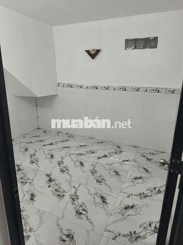 Cho thuê nhà nguyên căn 3 phòng ngủ hẻm đường Phú Thuận