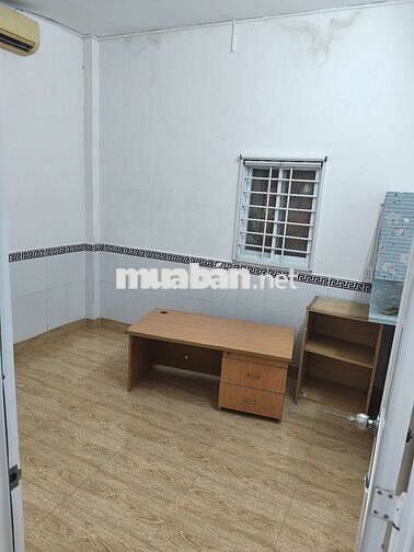 Cho thuê nhà nguyên căn 3 phòng ngủ hẻm đường Phú Thuận