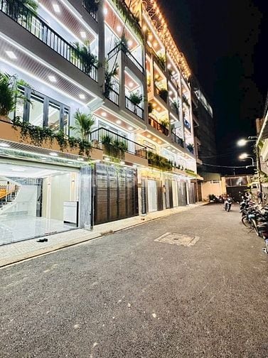 Bán nhà siêu phẩm HÀ HUY GIÁP Quận 12, 4x20m, 4 lầu, thang máy