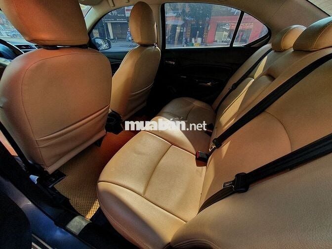 Mitsubishi Attrage 2019 số tự động màu xám