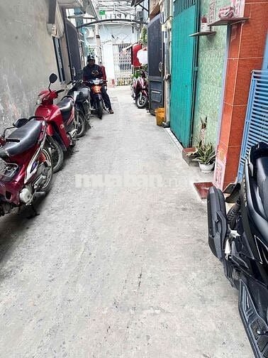 NHÀ 2 TẦNG NGANG 3.7M – CHÂN CẦU CHÀ VÀ – CÁCH MT BẾN BÌNH ĐÔNG 150M –