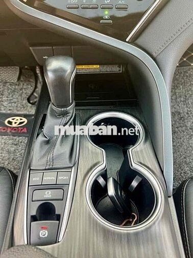 Toyota Camry 2022 2.5 Q - 43000 km