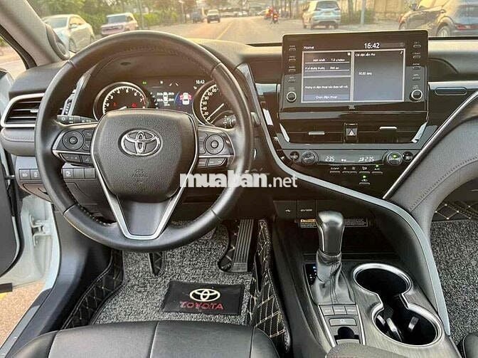 Toyota Camry 2022 2.5 Q - 43000 km