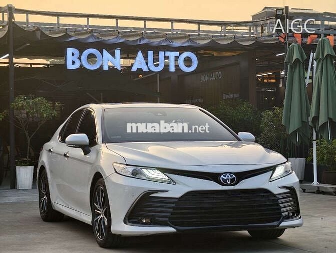 TOYOTA CAMRY 2.5Q 2022 MÀU TRẮNG