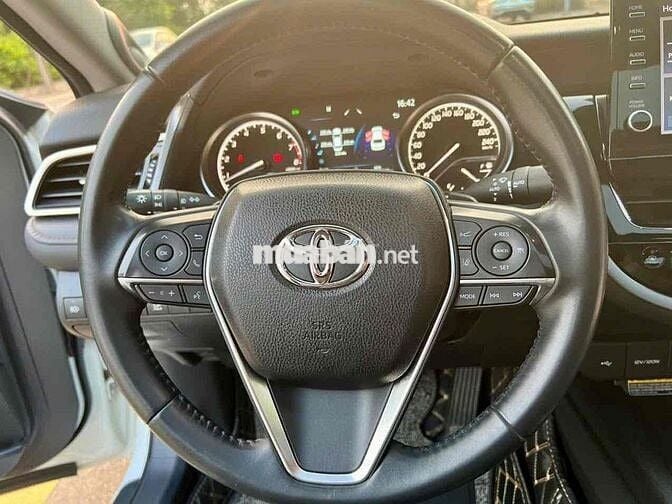 Toyota Camry 2022 2.5 Q - 43000 km