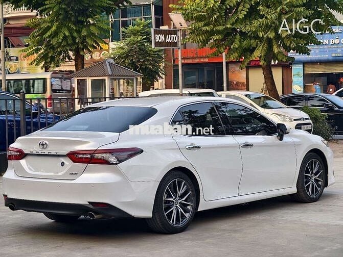 TOYOTA CAMRY 2.5Q 2022 MÀU TRẮNG