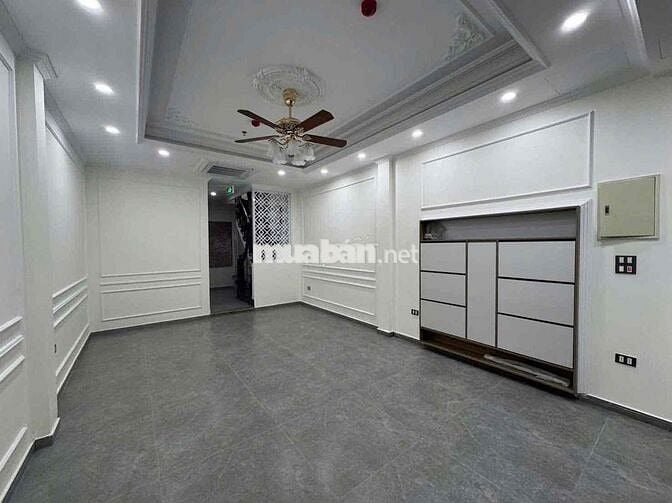 VĨNH PHÚC BA ĐÌNH PHÂN LÔ Ô TÔ TRÁNH-8T TM-KD CHDV