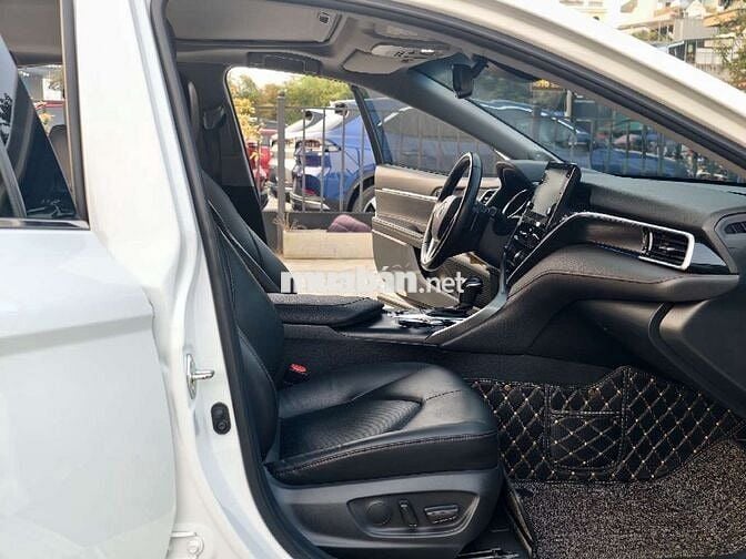 TOYOTA CAMRY 2.5Q 2022 MÀU TRẮNG