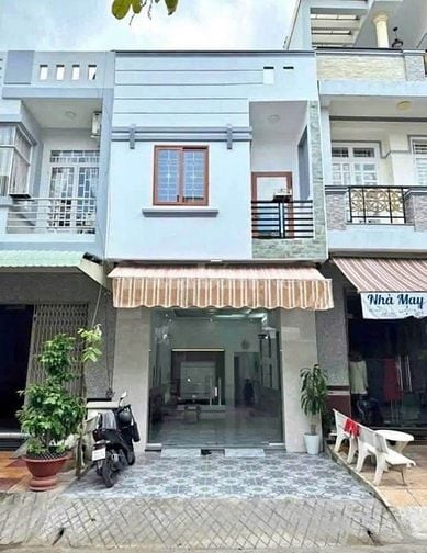 — 🏠🏘 - Đoàn Nguyễn Tuấn-Hưng Long Bình Chánh