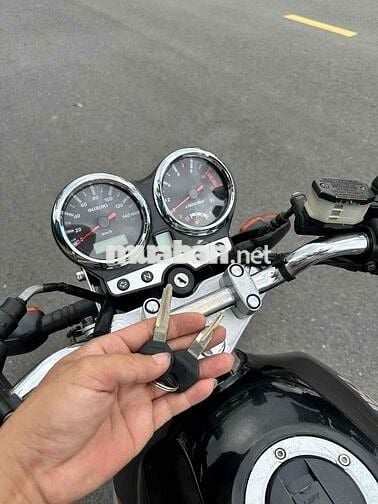 Suzuki EN 150 Đen Côn tay