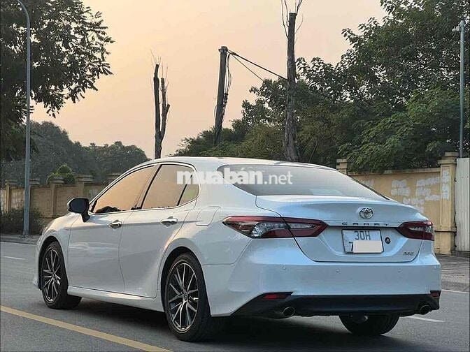 Toyota Camry 2022 2.5 Q - 43000 km