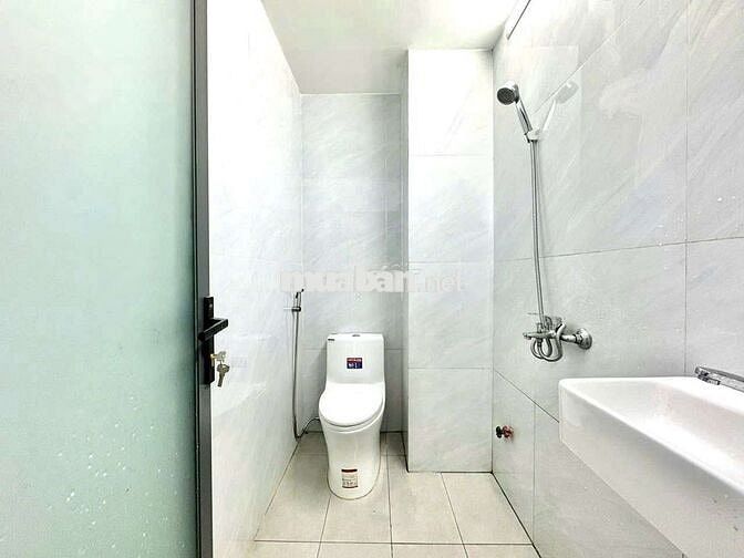 STUDIO FULL NỘI THẤT THANG MÁY CỬA SỔ TRỜI MỚI 100%_VÕ THỊ LIỄU Q12