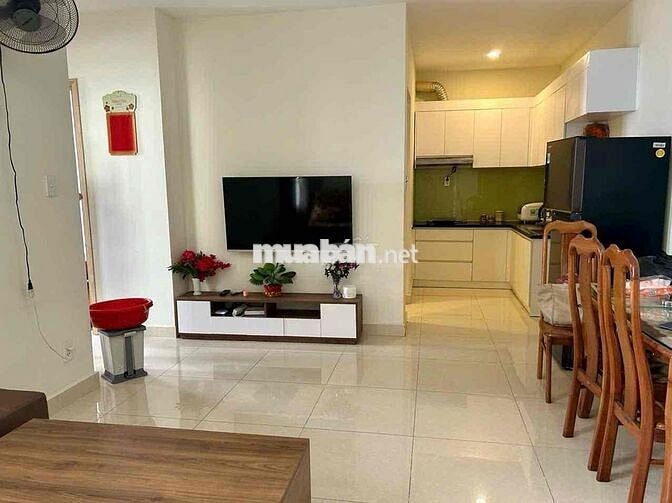 CHỦ CHO THUÊ CĂN HỘ ĐẸP 51M 2PN 1WC CÓ BANCON NHÀ SẠCH SẼ MÁT GIÁ 7,5T