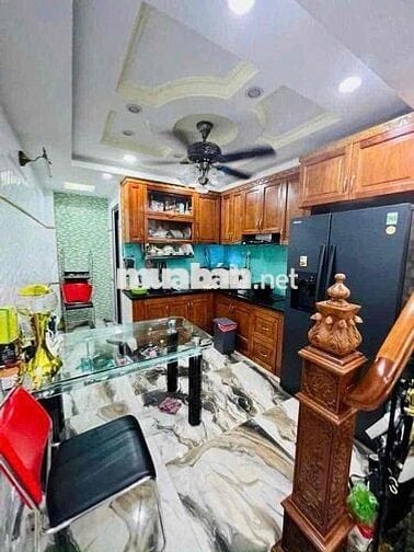 Nhà đẹp 5 lầu Lê Thị Bạch Cát q11 40m2 ( 3,3m x 14m)