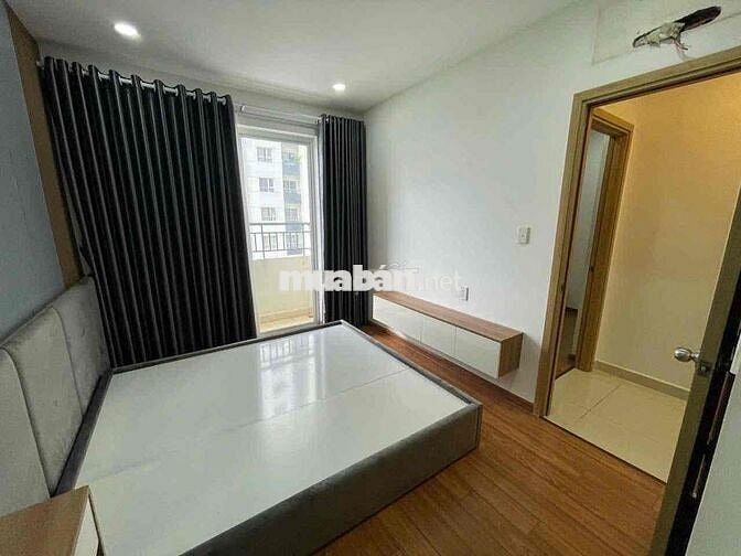 CHỦ CHO THUÊ CĂN HỘ ĐẸP 51M 2PN 1WC CÓ BANCON NHÀ SẠCH SẼ MÁT GIÁ 7,5T