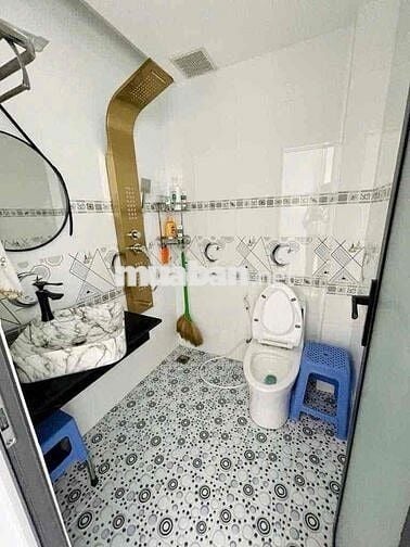 Nhà đẹp 5 lầu Lê Thị Bạch Cát q11 40m2 ( 3,3m x 14m)