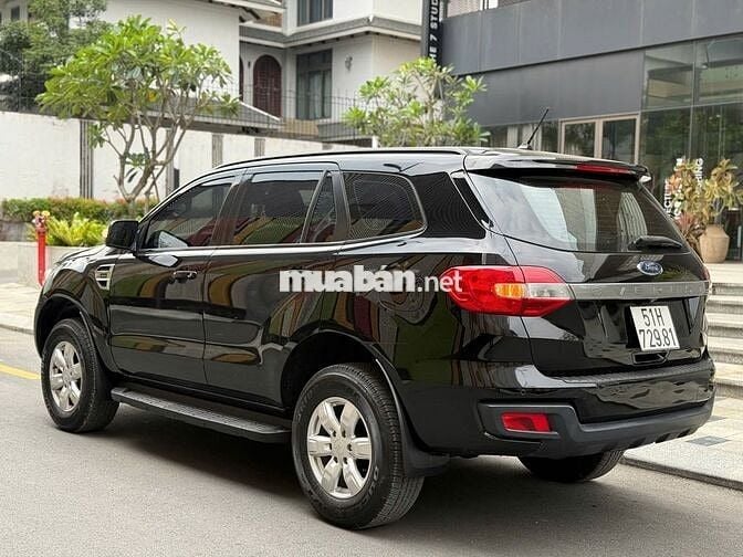 Ford Everest 12/2019 Ambiente AT đúng 1 chủ