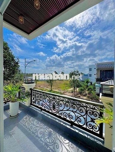 💕 ĐÔNG NAM - 2 LẦU GIÁ TỐT - KDC HỒNG LOAN