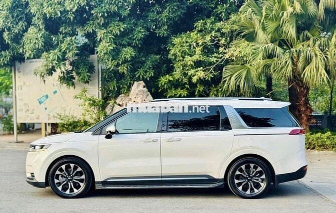 Kia Carnival 2022 2.2D Signature 50000 km