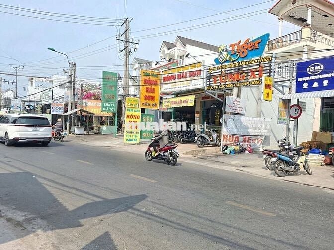 Cần bán gấp lô đất nền hẻm xe hơi