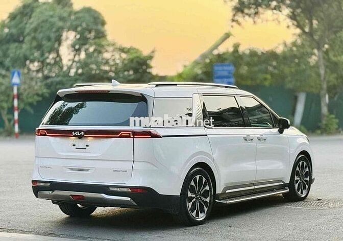 Kia Carnival 2022 2.2D Signature 50000 km