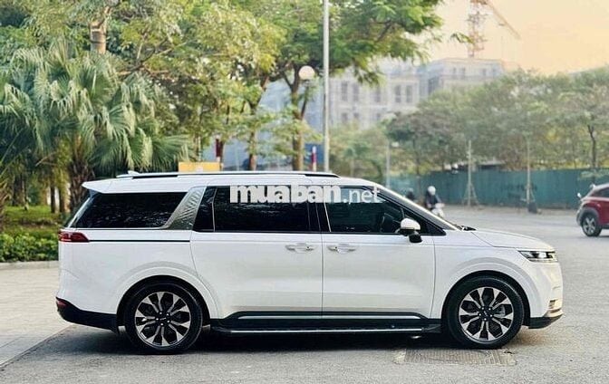 Kia Carnival 2022 2.2D Signature 50000 km
