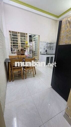 Cho thuê nhà gần chợ Tam Hà 8,5tr có bớt.  Sẵn 2 máy lạnh