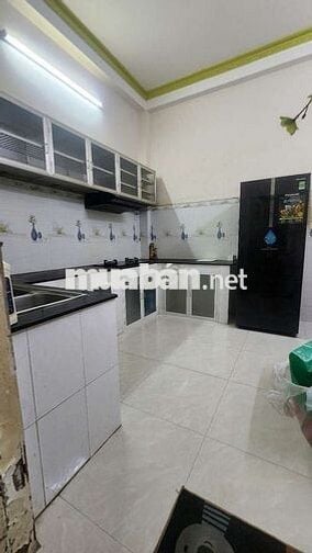 Cho thuê nhà gần chợ Tam Hà 8,5tr có bớt.  Sẵn 2 máy lạnh