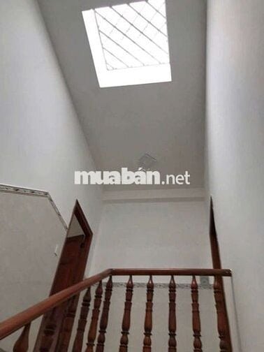 Cần bán , nhà 3 tầng Lâm Thị Hố q12, hẻm xe tải, ngang 5m