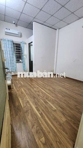 Cho thuê nhà gần chợ Tam Hà 8,5tr có bớt.  Sẵn 2 máy lạnh