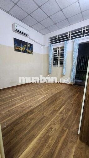 Cho thuê nhà gần chợ Tam Hà 8,5tr có bớt.  Sẵn 2 máy lạnh