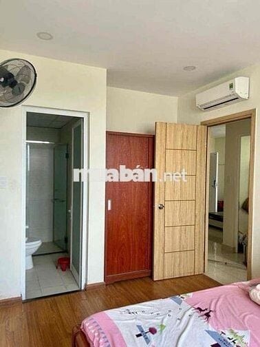 CHỦ CHO THUÊ CĂN HỘ ĐẸP 51M 2PN 1WC CÓ BANCON NHÀ SẠCH SẼ MÁT GIÁ 7,5T