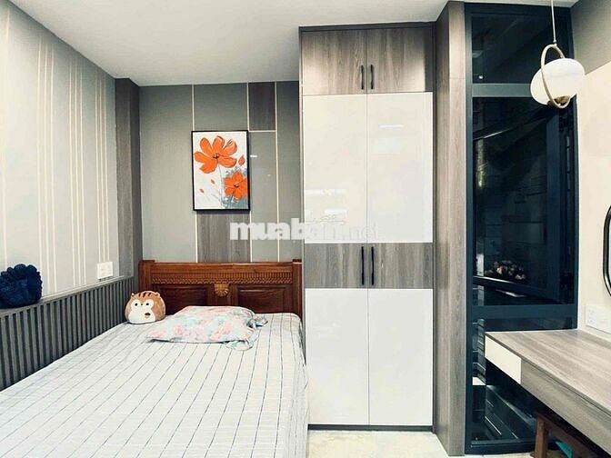 CHO THUÊ STUDIO CAO CAO CẤP CỬA SỔ TRỜI FULL NỘI THẤT TẠI QUẬN 5