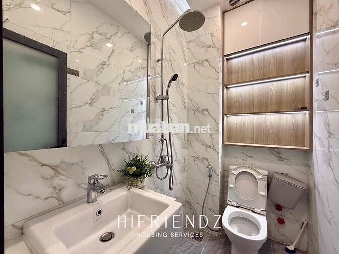 CHO THUÊ STUDIO CAO CAO CẤP CỬA SỔ TRỜI FULL NỘI THẤT TẠI QUẬN 5