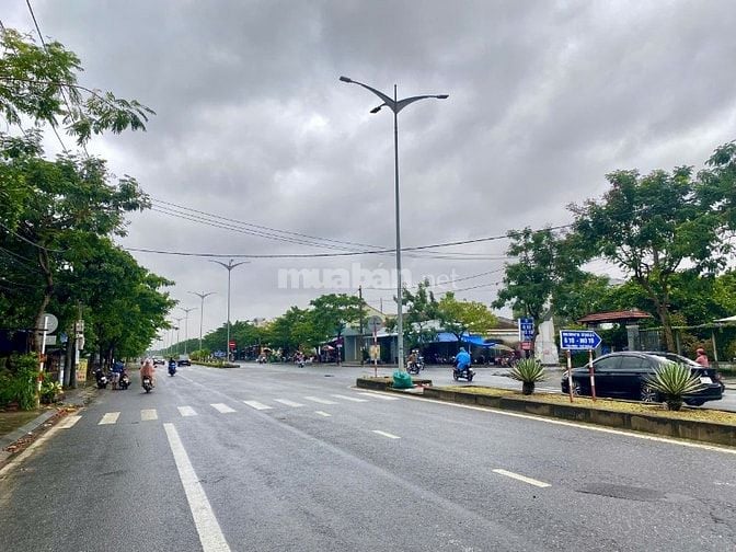 Bán lô đất 231 m2; mặt tiền đường Trần Thủ Độ; P.Điện Bàn Đông - TP Đà