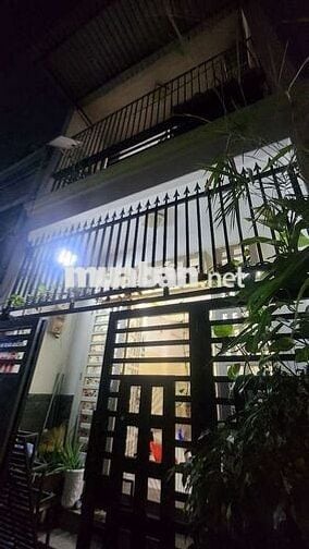 Cho thuê nhà gần chợ Tam Hà 8,5tr có bớt.  Sẵn 2 máy lạnh