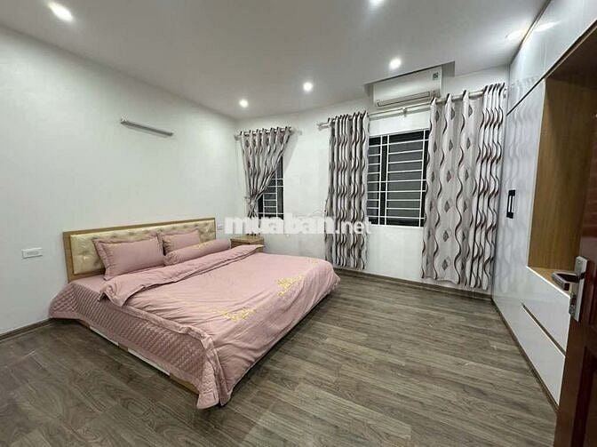 BÁN NHÀ DÂN XÂY Ở VIỆT HƯNG  , GIÁ HỢP LÝ , CÁCH MẶT PHỐ VIỆT HƯNG 20M