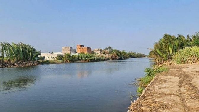 Nhà vườn gần sông Nhơn Trạch, giá rẻ ,MT đường oto.SR chính chủ.GỌI