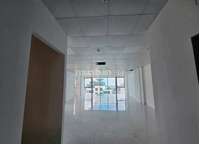 Cho thuê văn phòng 95 Phố Nhổn tòa nhà 7 tầng, 1 hầm