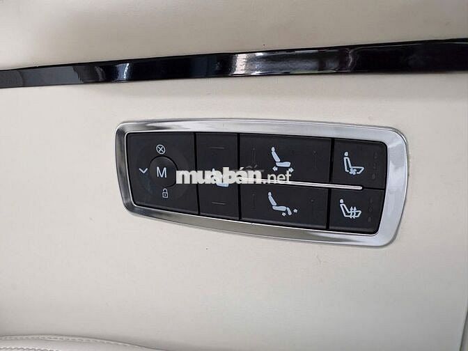 Kia New Carnival Luxury 2.2D 2025 Trắng Like New