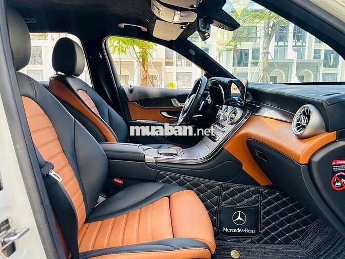 Mercedes-Benz GLC200 4Matic 2021 Trắng 2200 dặm