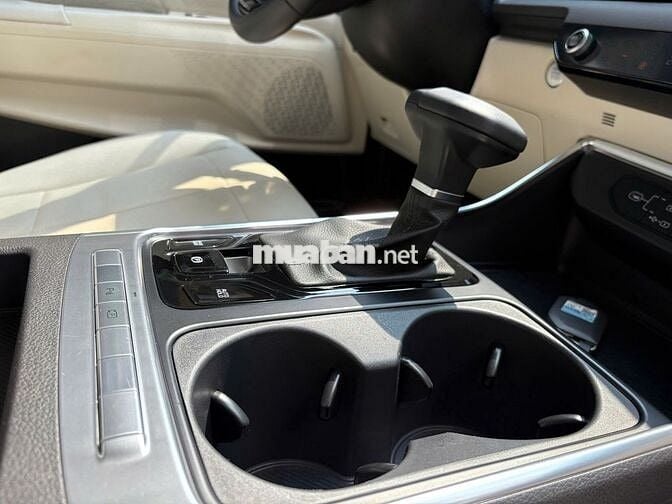 Kia New Carnival Luxury 2.2D 2025 Trắng Like New