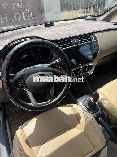 Kia Rio 2016 1.4 AT Sedan - 84000 km
