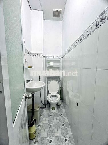 Nhà nguyên căn rộng ,đẹp,rẻ Quận 8