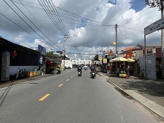 Chính chủ cần bán lô đất măt tiền phan văn hớn. Gần chợ XTTT.