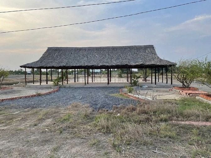 Nhà vườn gần sông Nhơn Trạch, giá rẻ ,MT đường oto.SR chính chủ.GỌI