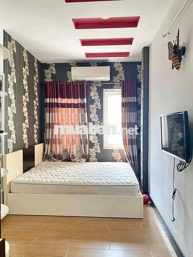 Nhà Full Nội Thất 3PN 3WC 5x18m Hẻm Xe Hơi Lý Phục Man